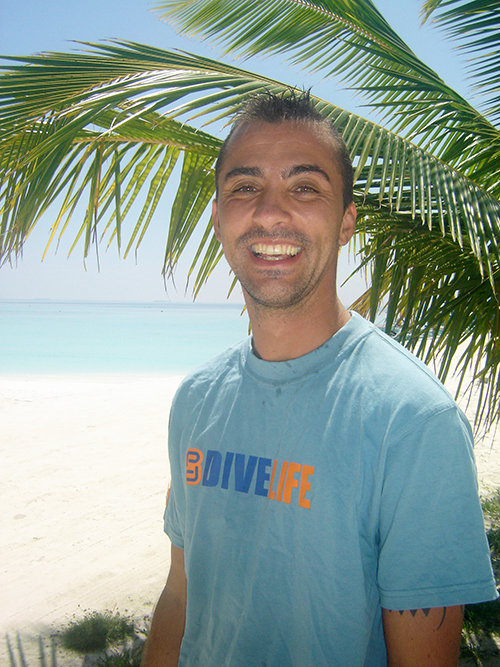 2005 arriving in maldives